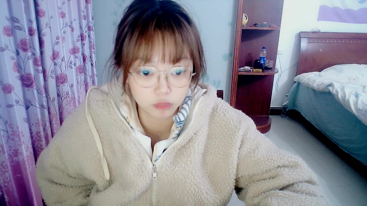 Model - Liuyan uniform