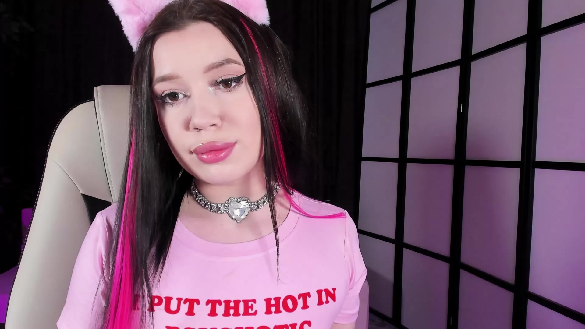 Model - Mila bigboobs