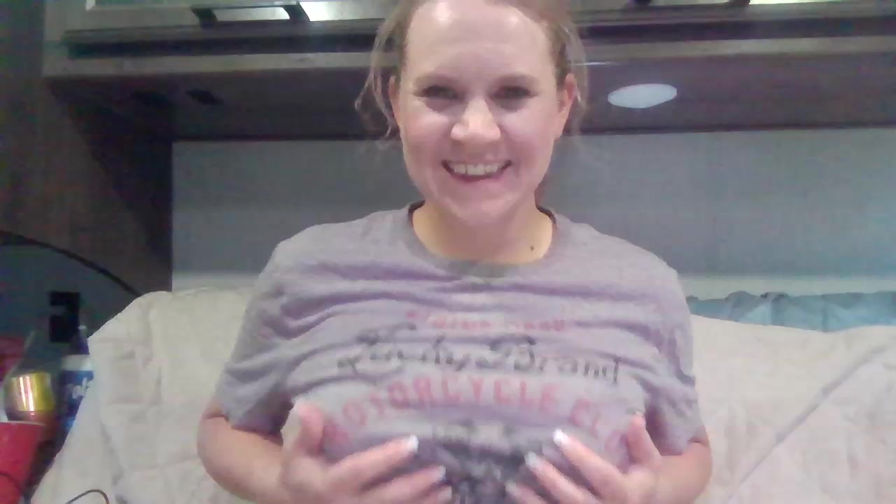 Model - The Hotty Molly blowjob