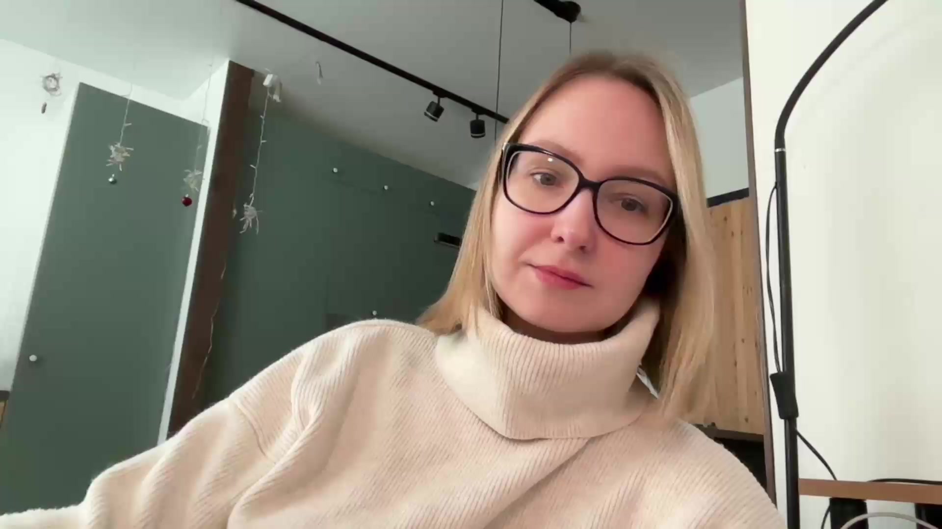 Model - Kira Dea fetish