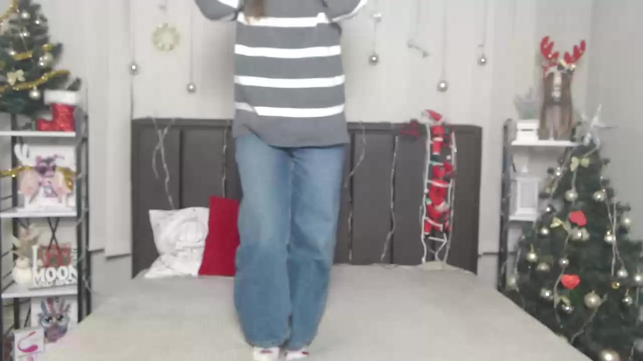 Model - LauraHlot tattoo