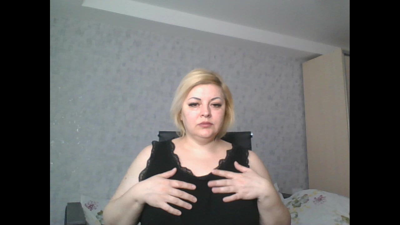 Model - SamantaXSmile striptease