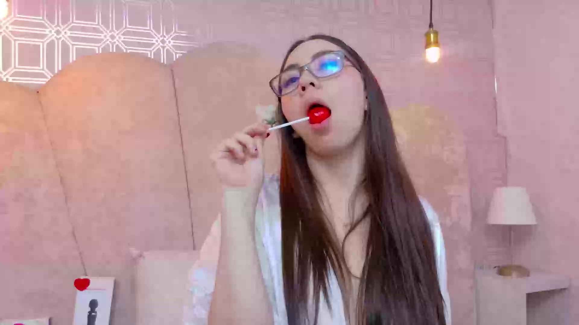 Model - Freyaravenwo bigtits