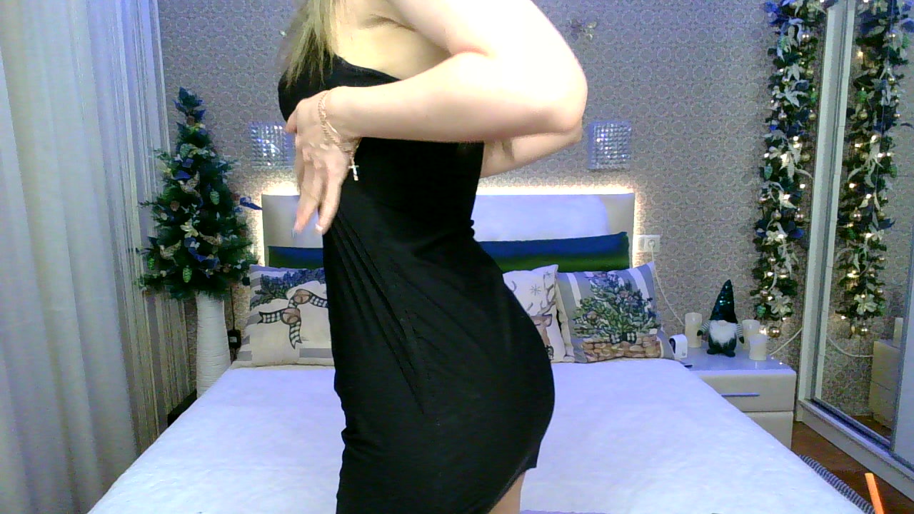 Model - AliceKistner striptease