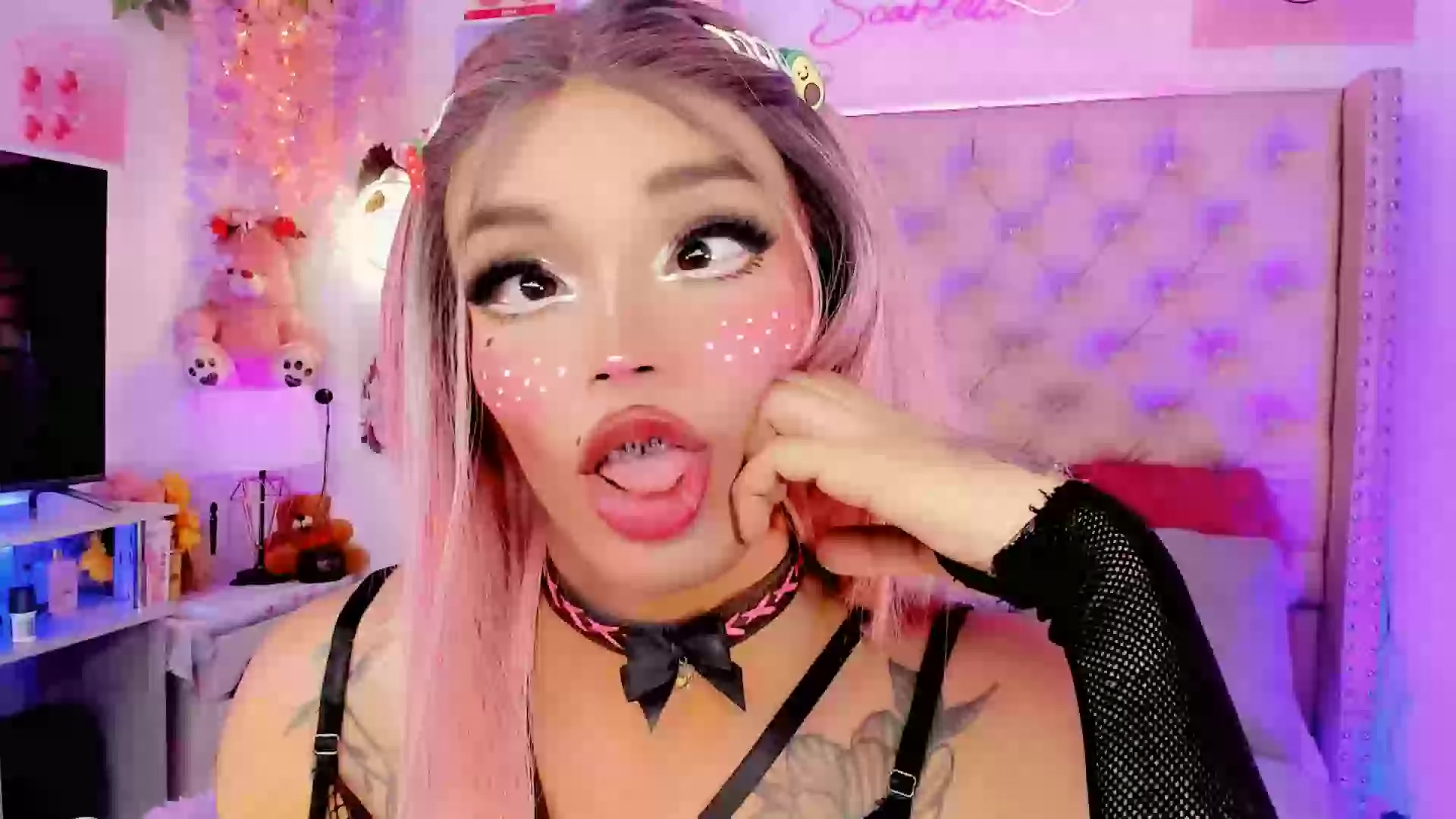 Model - scarlett barbieri bigcock