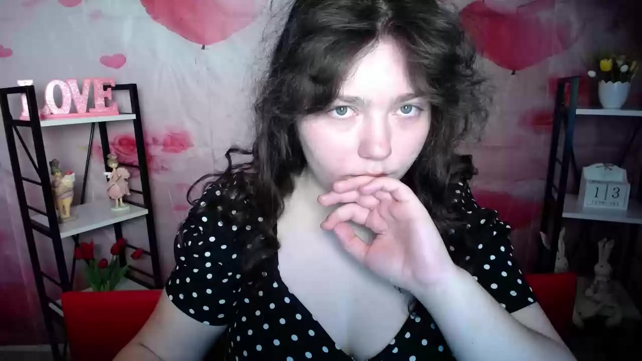 Model - NeonilaLisova bigboobs