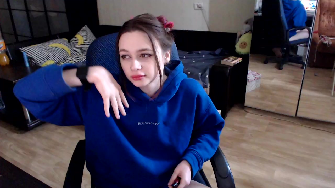 Model - Uma striptease