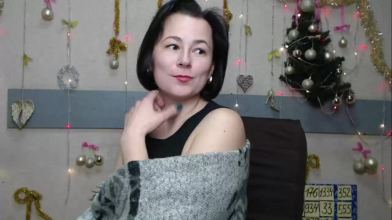 Model - MarieSho bigtits