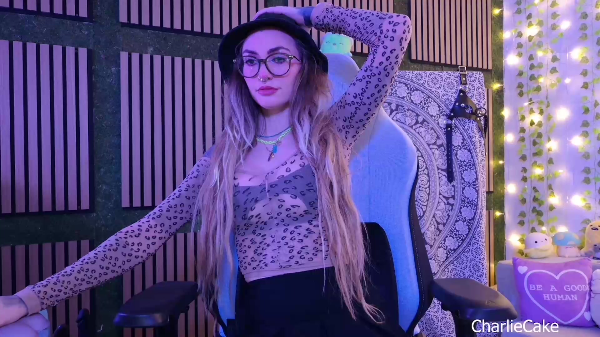 Model - Goddess Charlie Cake anal