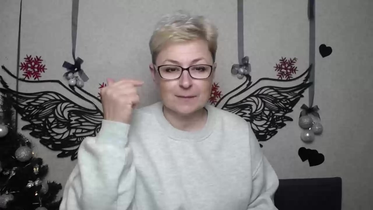 Model - EmiliaGree bigtits