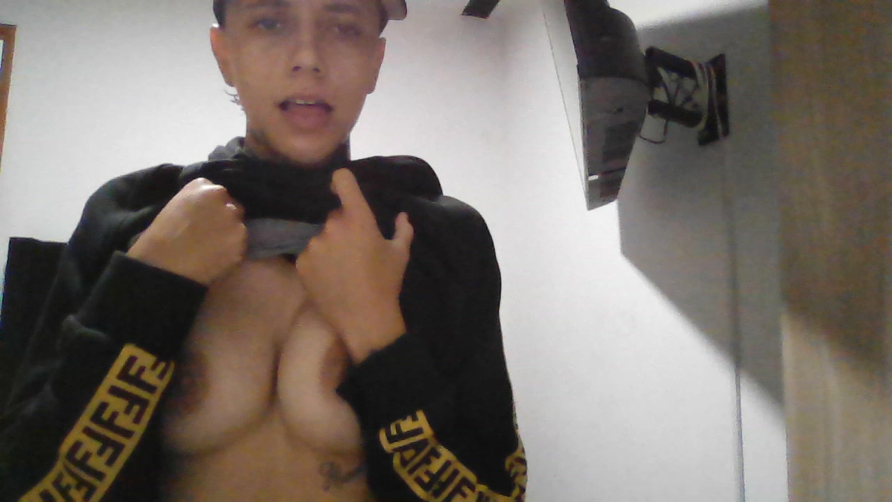 Model - PhillipBrown skinny