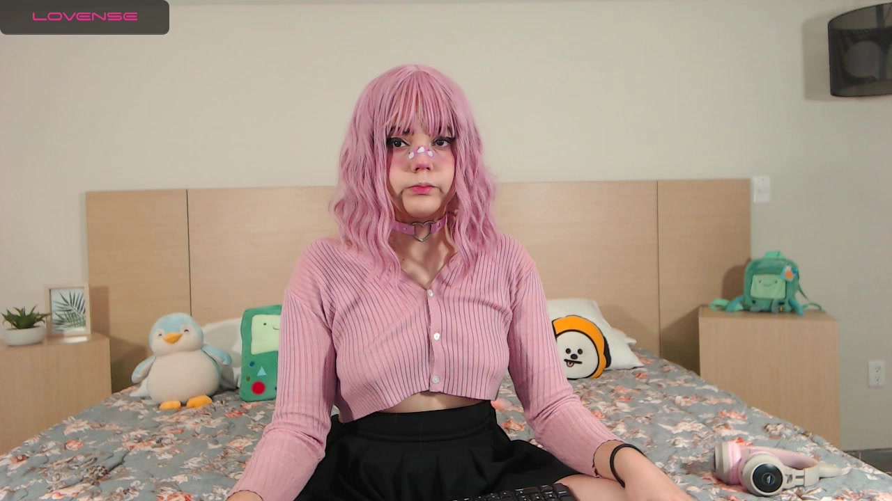 Model - Haru Lee striptease