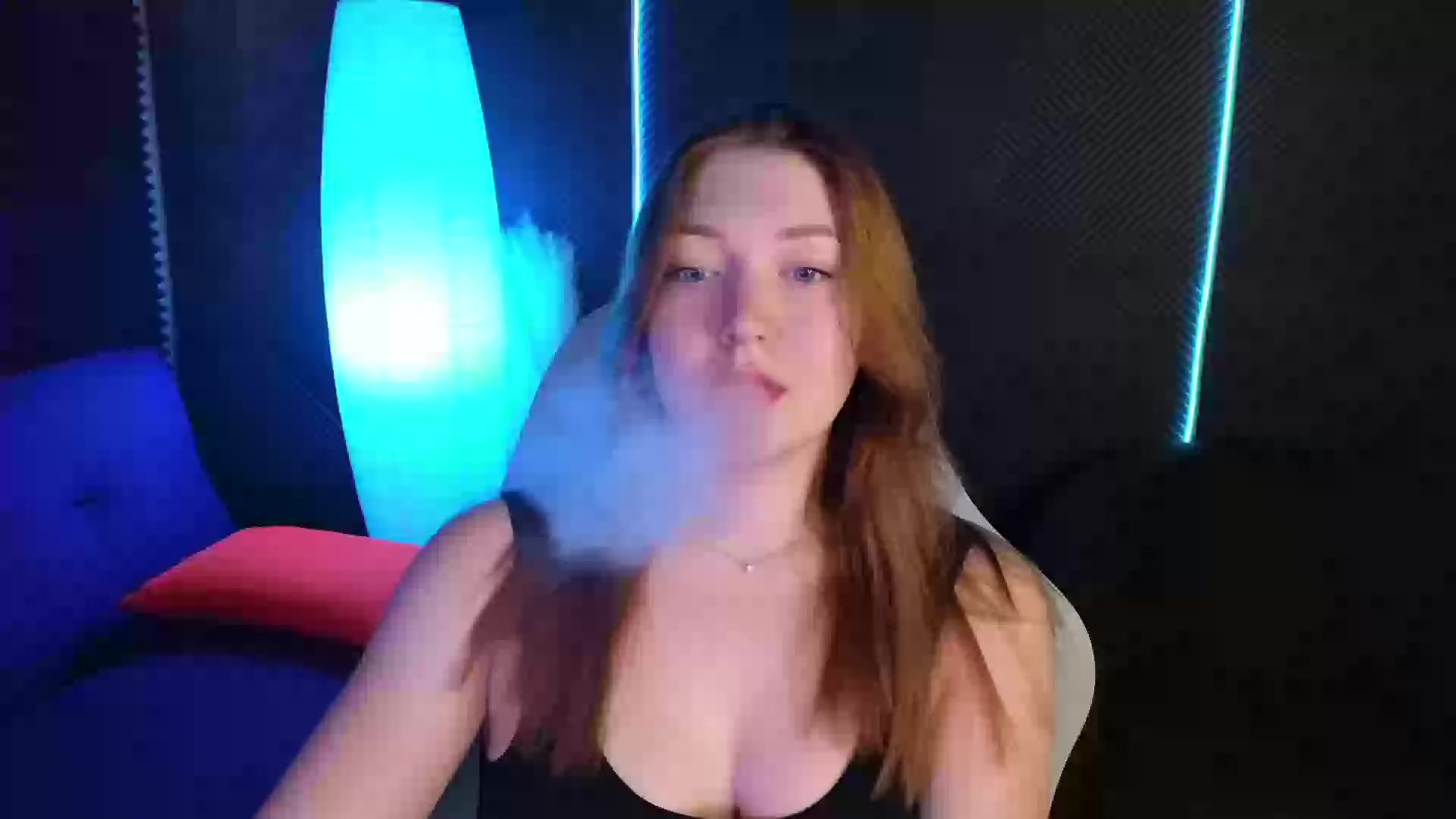 Model - Mila Dreamy curvy