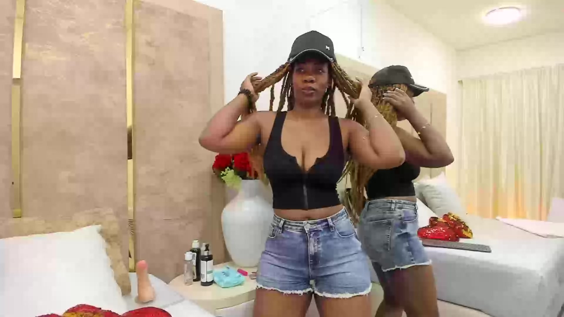 Model - ThaliaWest blowjob