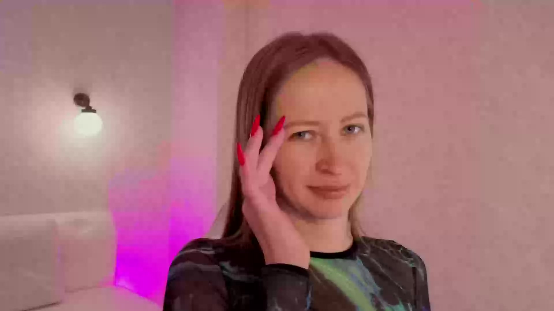 Model - BellaLi lush