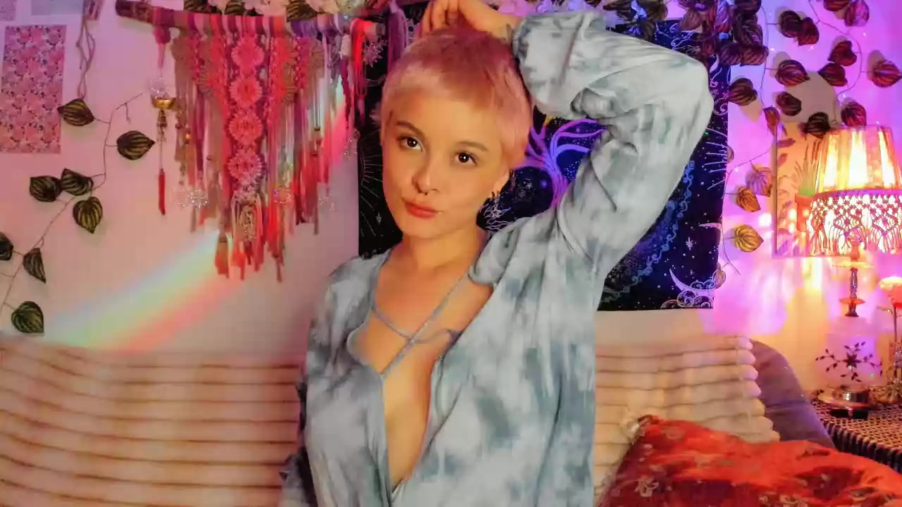 Model - Al3xia Fisher cute