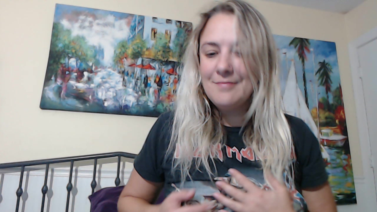 Model - Alyssa Young deepthroat