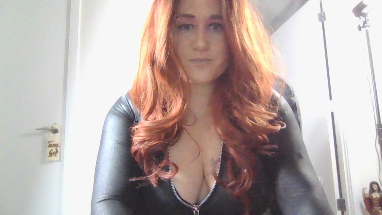 Model - HotWIfeRuby bigtits