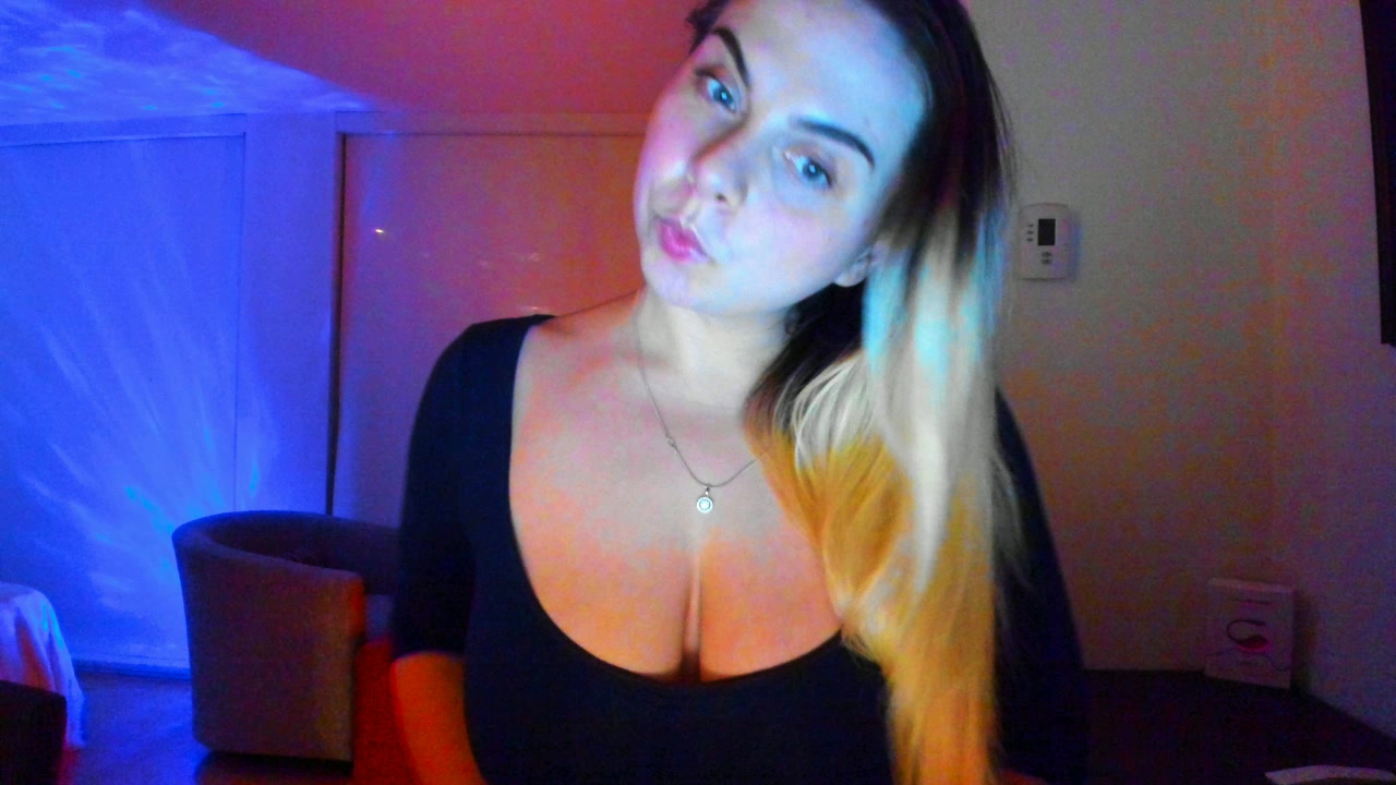 Model - FairyWhichYouDeserve striptease