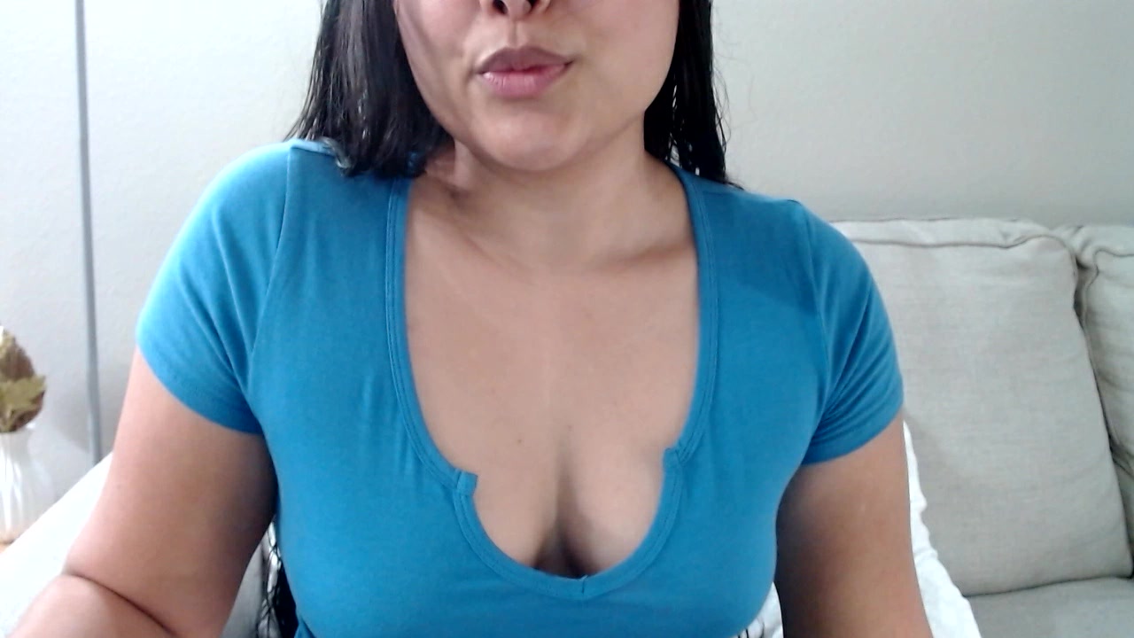 Model - Annyta latina