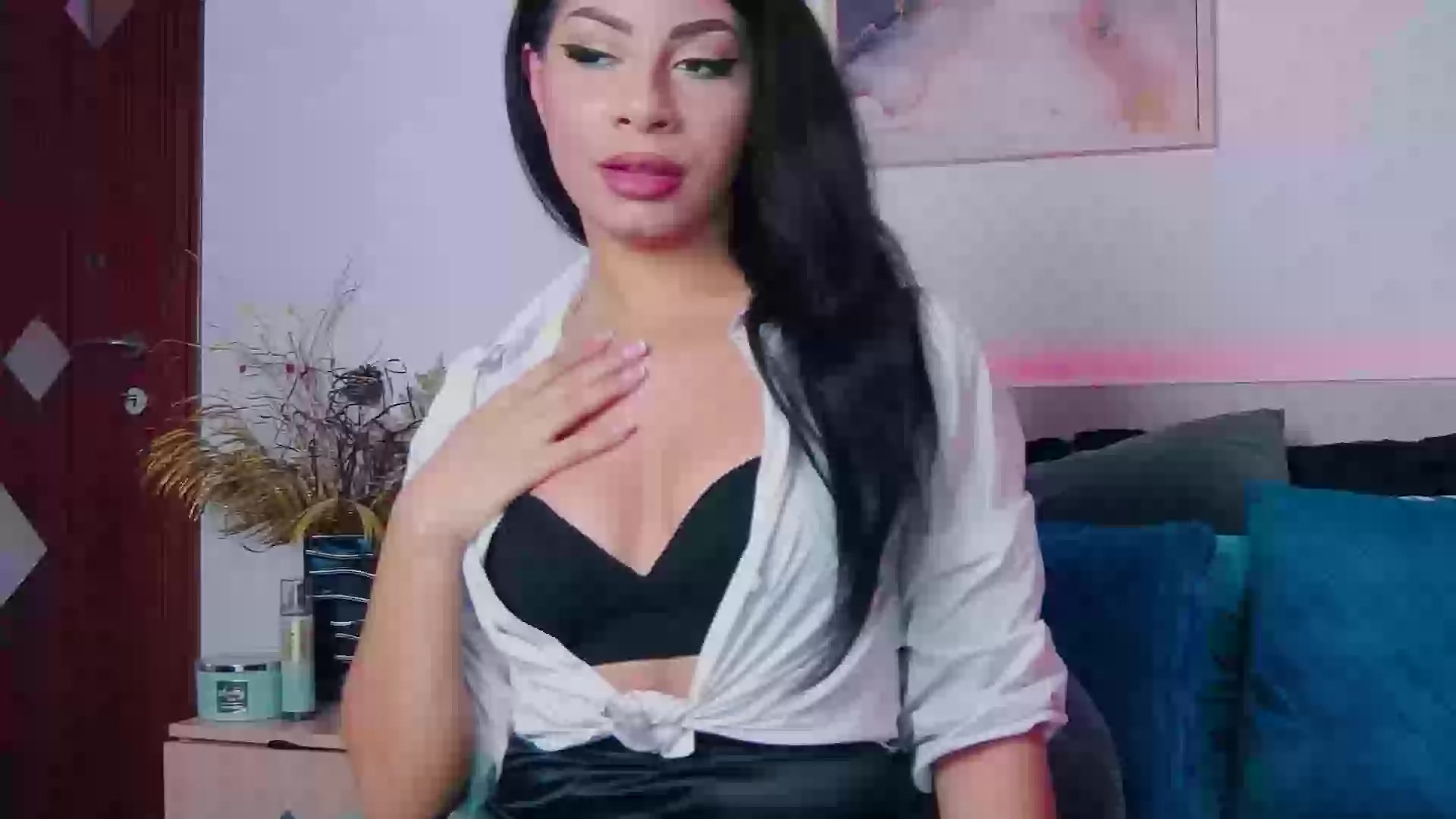 Model - FinDomCardi dominatrix