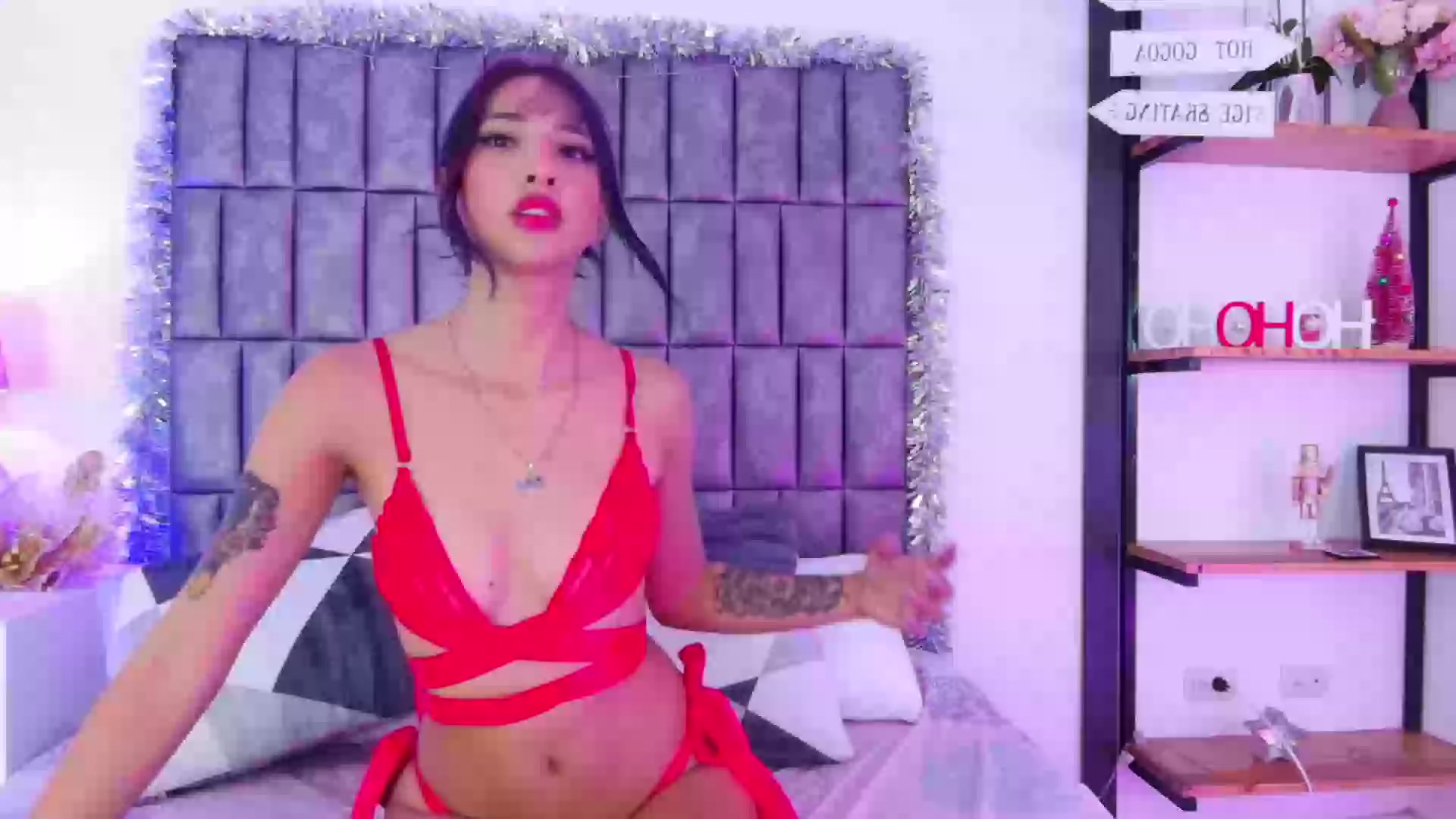 Model - Samara Saenz fetish