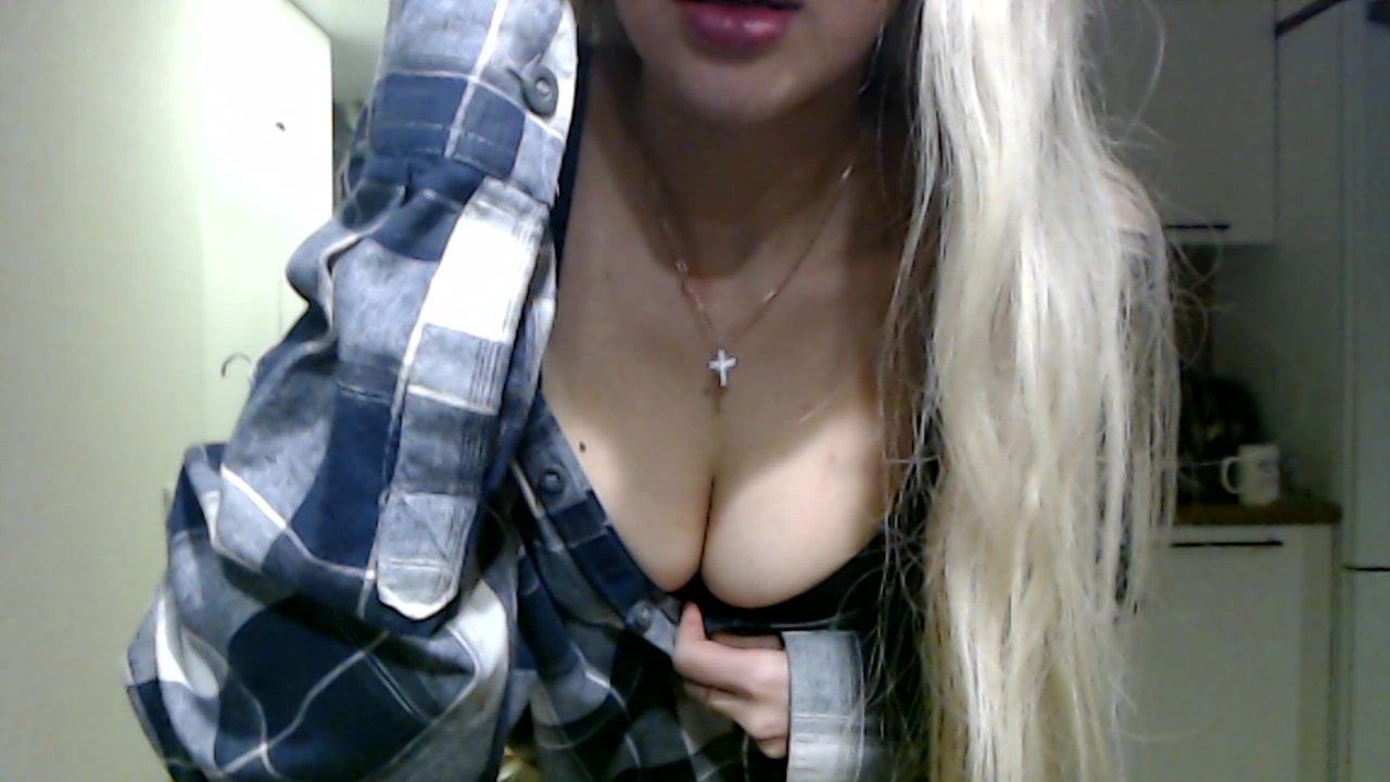 Model - LisaDisney deepthroat