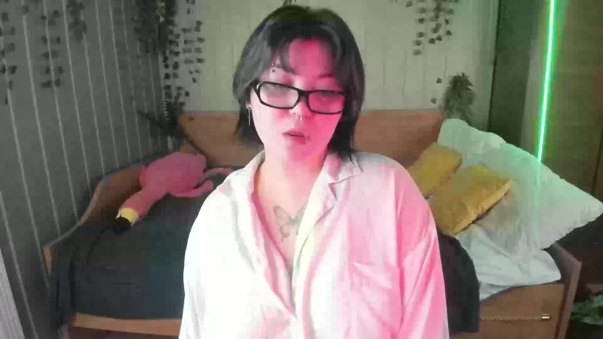 Model - Alisa bigboobs