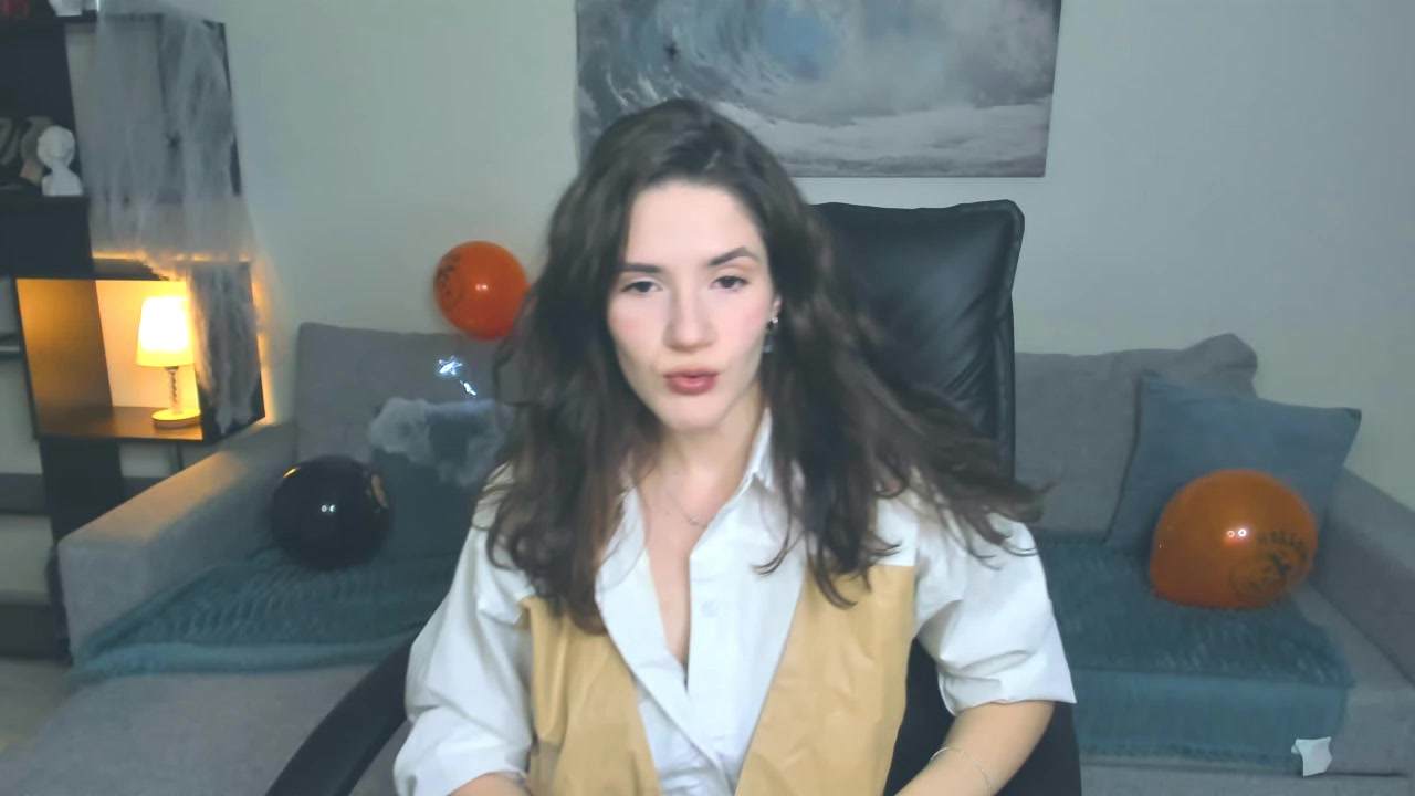 Model - NickyCraig beautiful