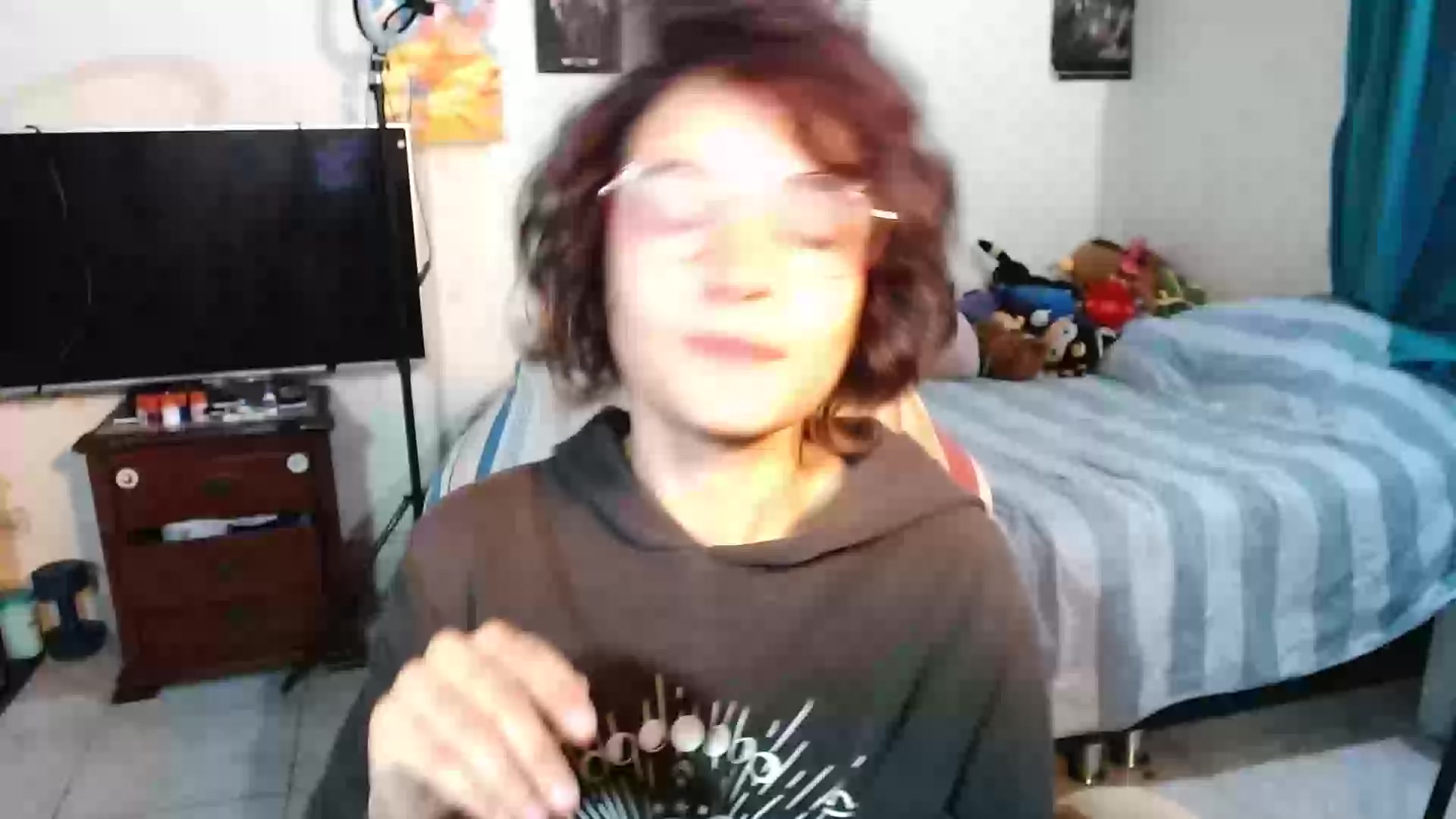 Model - TaraQ blowjob