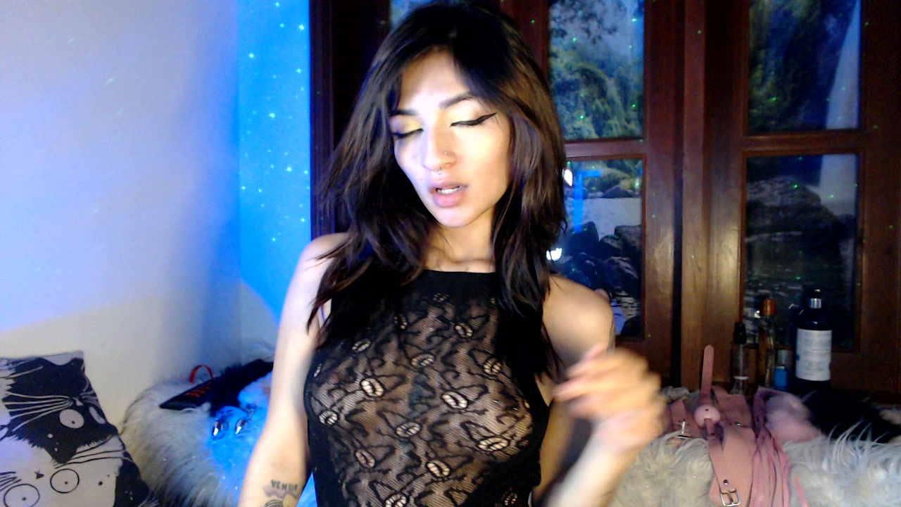 Model - Lilith Murphy slim