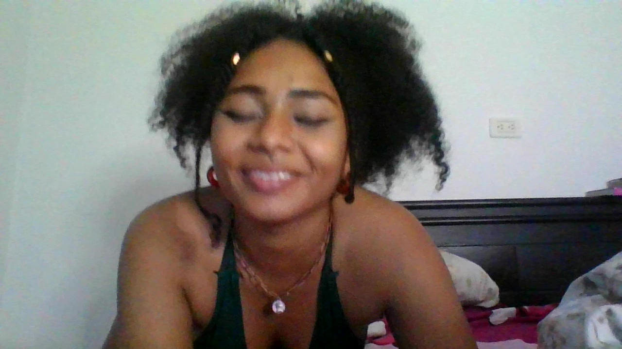 Model - ximena salazar anal