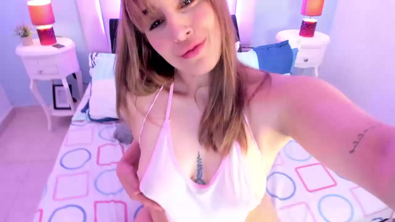 Model - Violet deepthroat