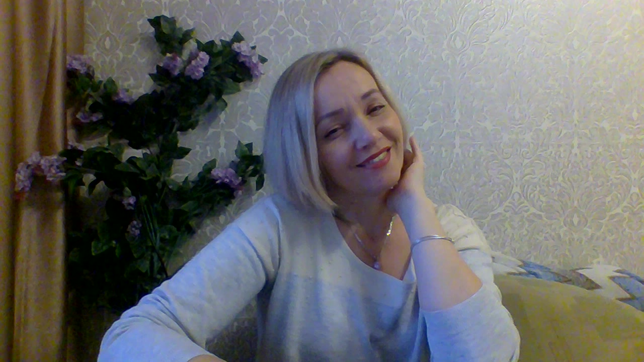 Model - Your Queen deepthroat