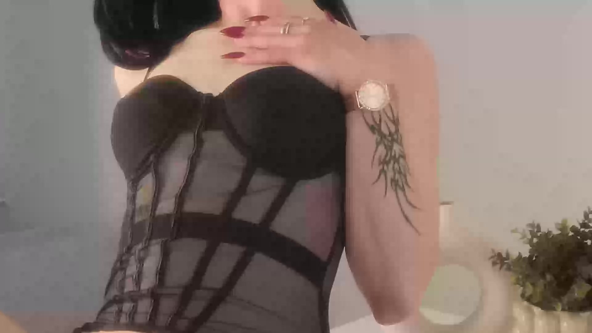 Model - Eliza striptease