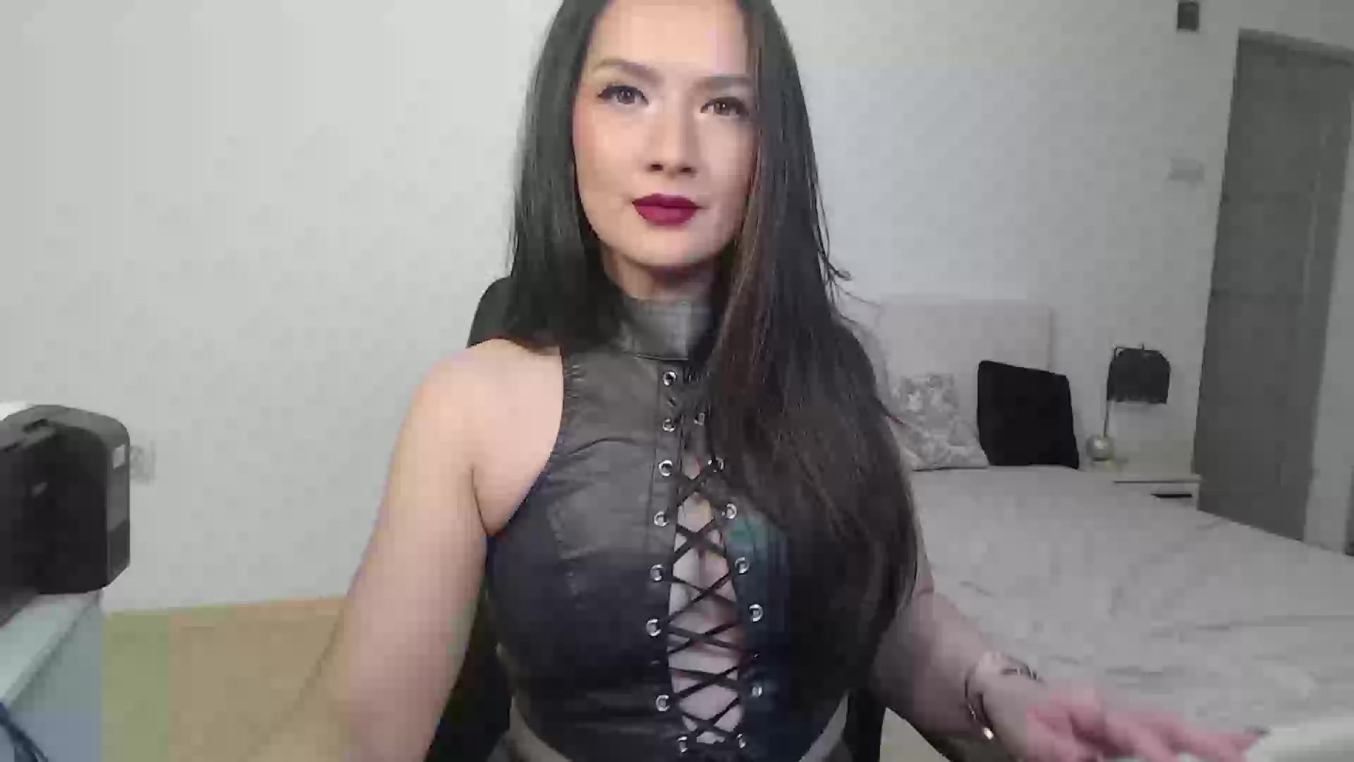 Model - AnaHathor findom