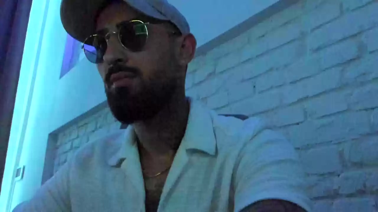 Model - Badfuckerr feet