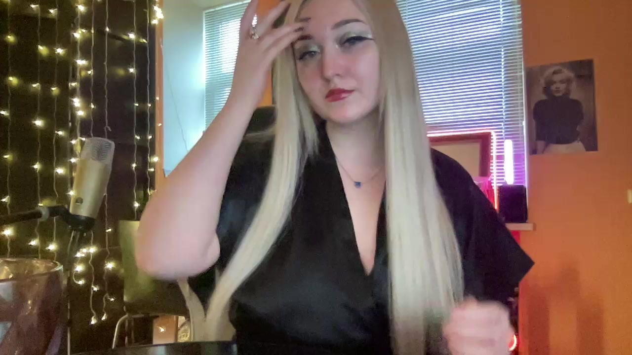 Model - Allison Black ass