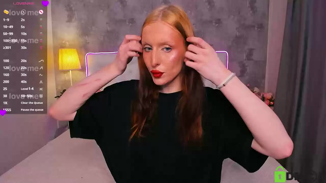 Model - QueenMcGrath blowjob