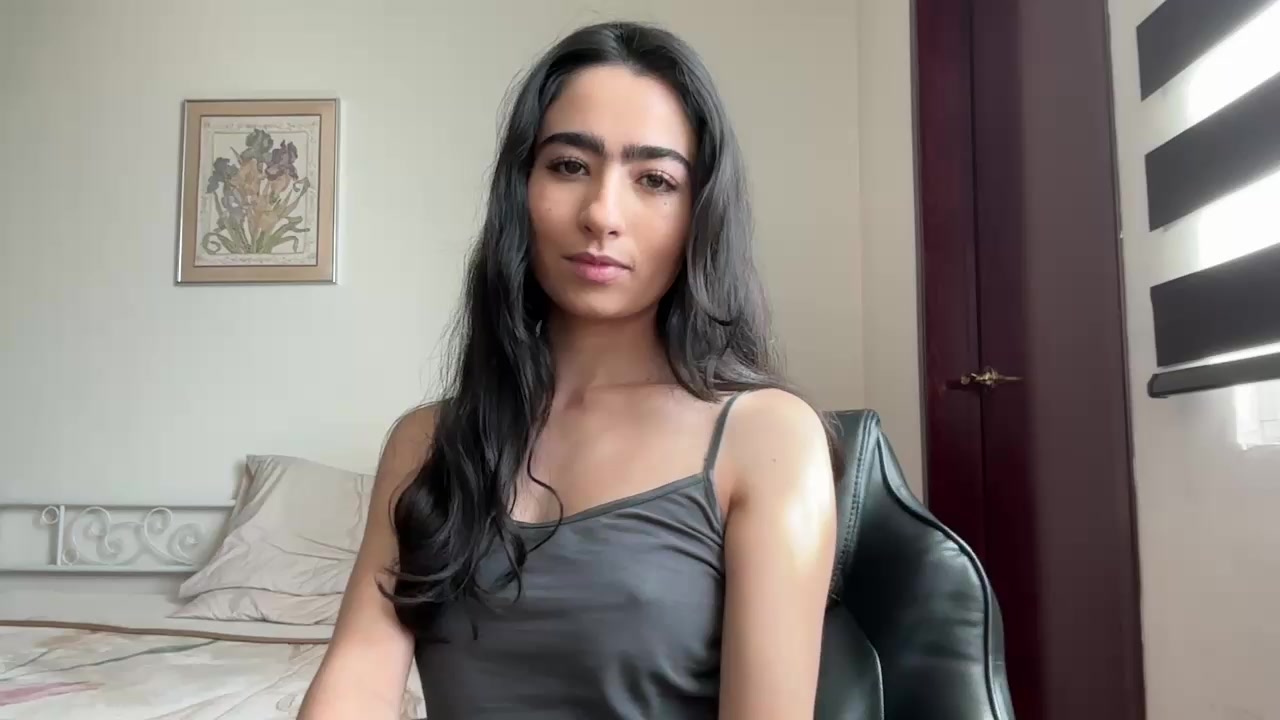 Model - IssyLove sexy