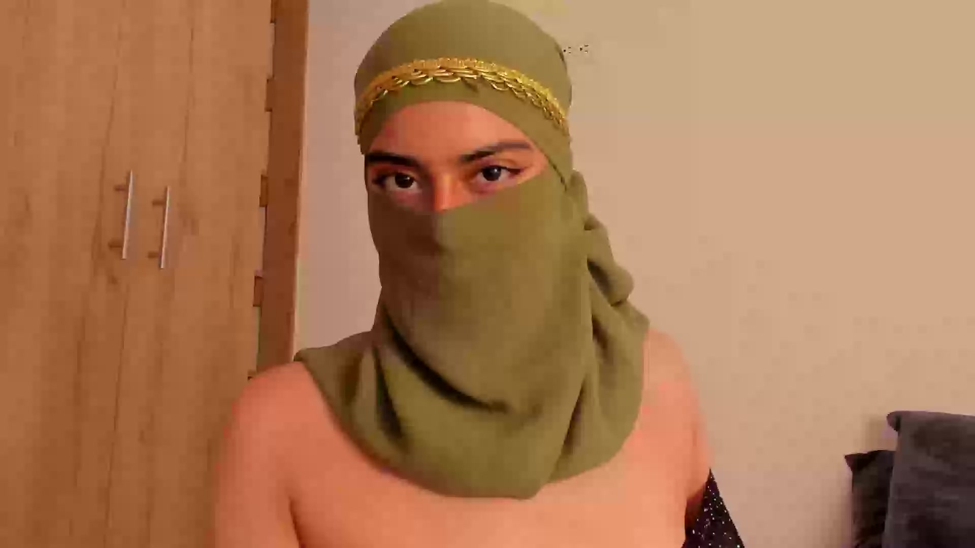 Model - Jalila Najar N toys