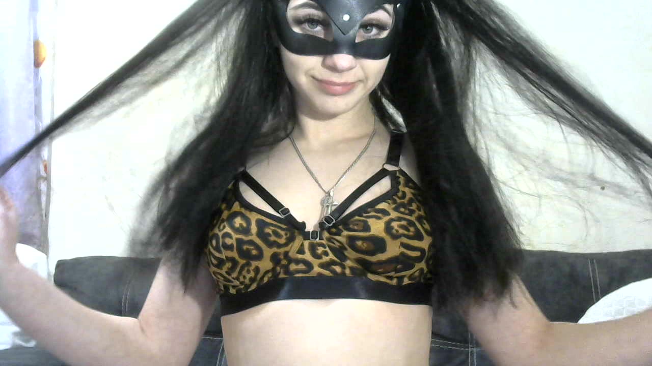 Model - sweetbb15 striptease