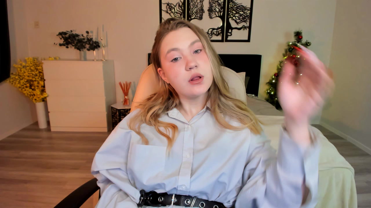 Model - MillieFlower beautiful