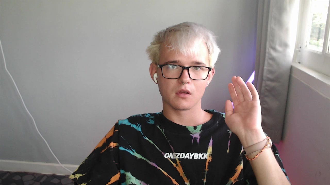 Model - Charlyuhp cute