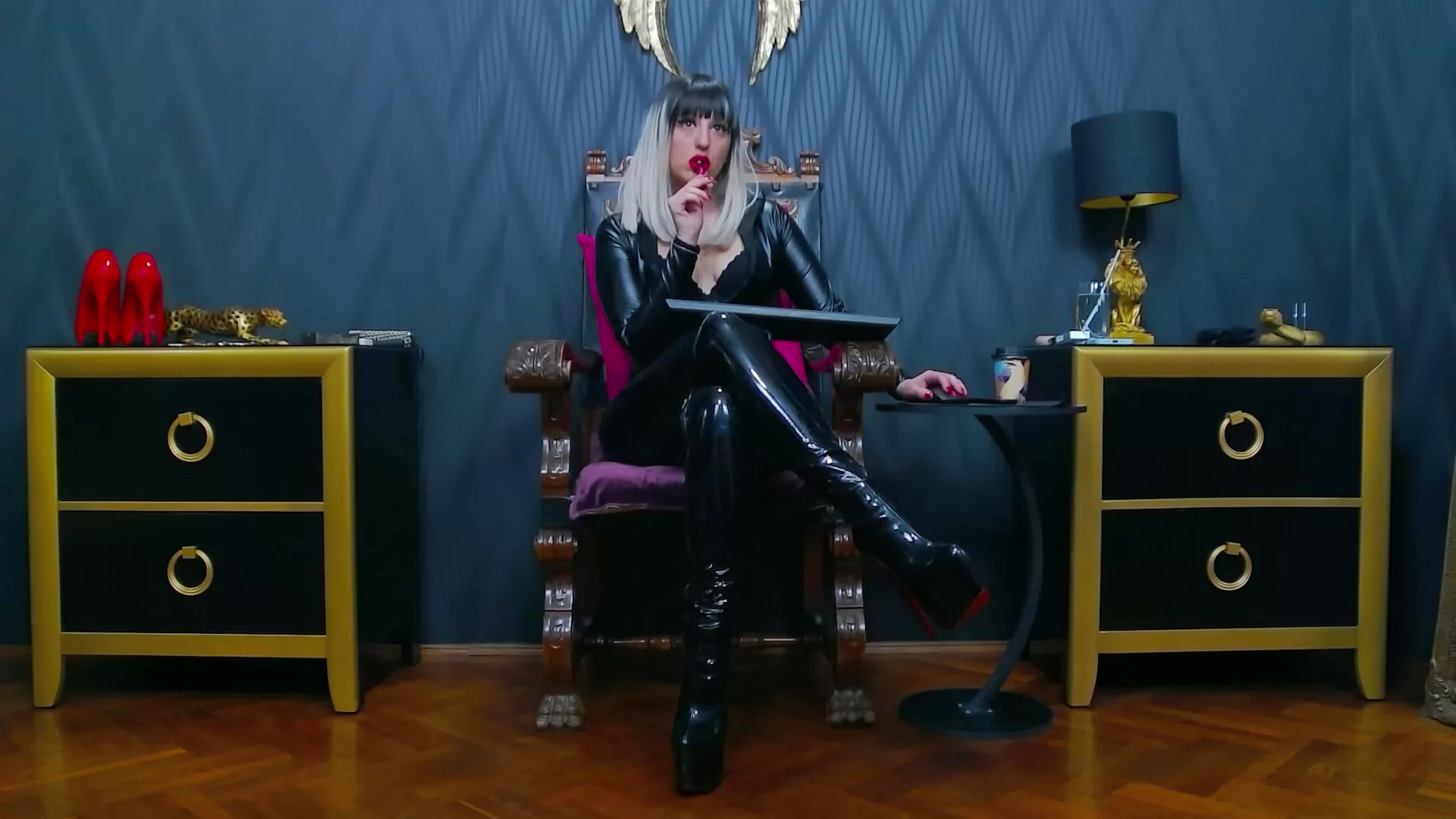 Model - IsadoraMorgan fetish