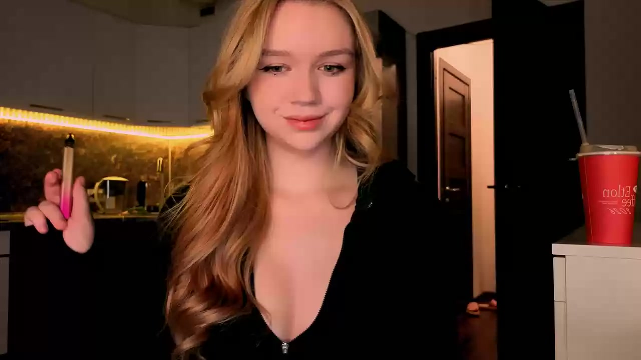 Model - Melissa squirt