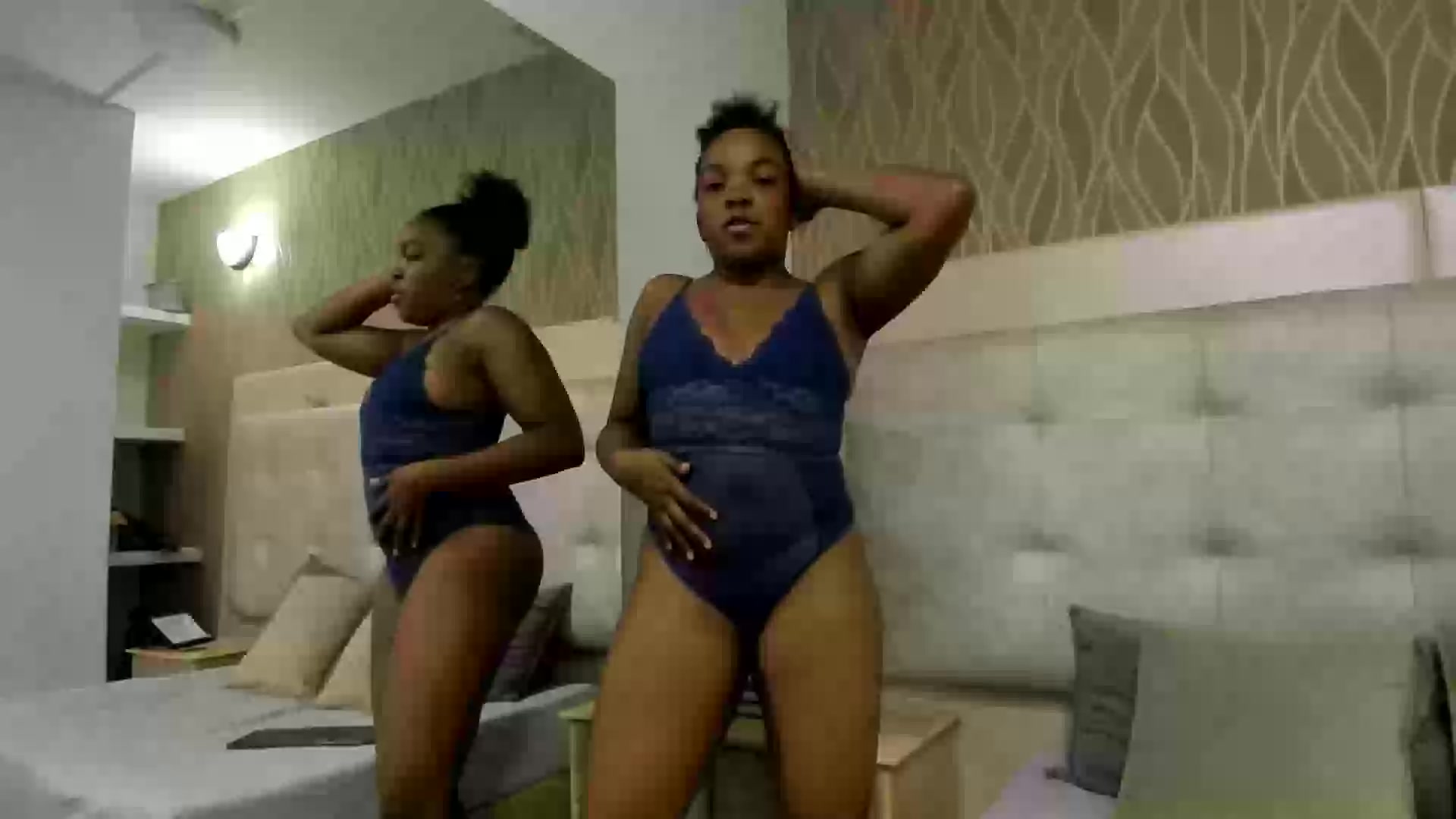 Model - OrianaNavarro deepthroat