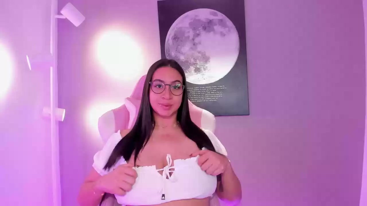 Model - Sophie Serrat toys