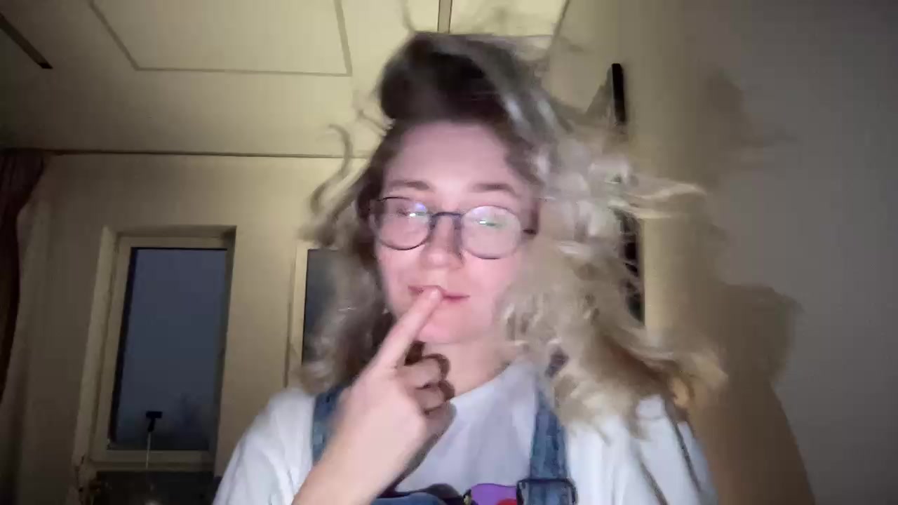 Model - Junie Moon dirtytalk