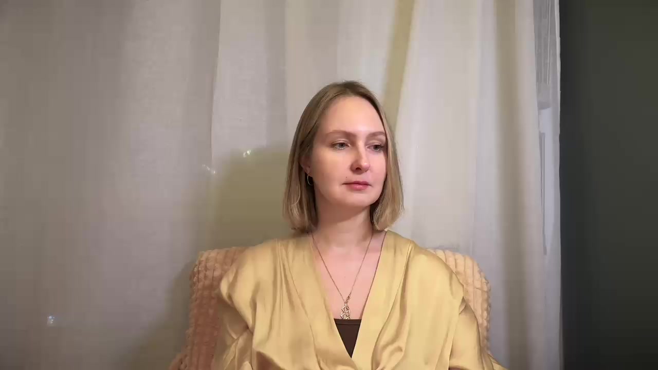 Model - Kira Dea fetish